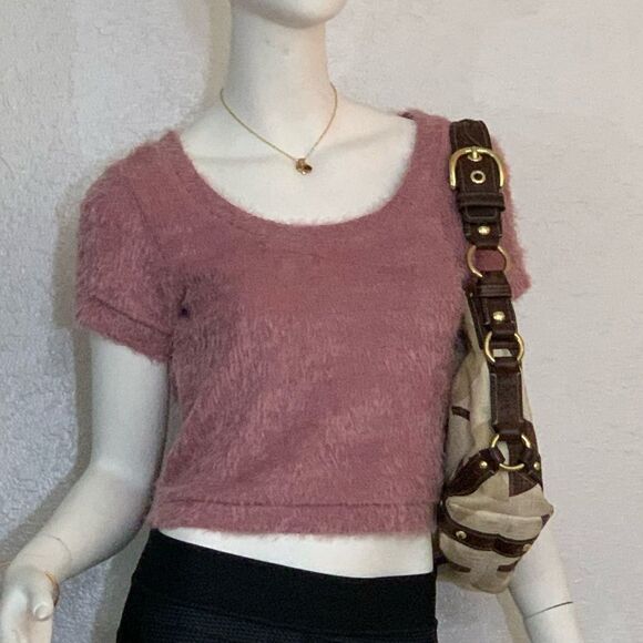 HIATUS MAUVE Fuzzy Eyelash Knit Crop Top  - Picture 2 of 4